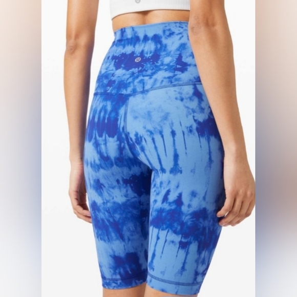 Lululemon Align Biker Shorts Blue Tie Dye - Picture 8 of 8